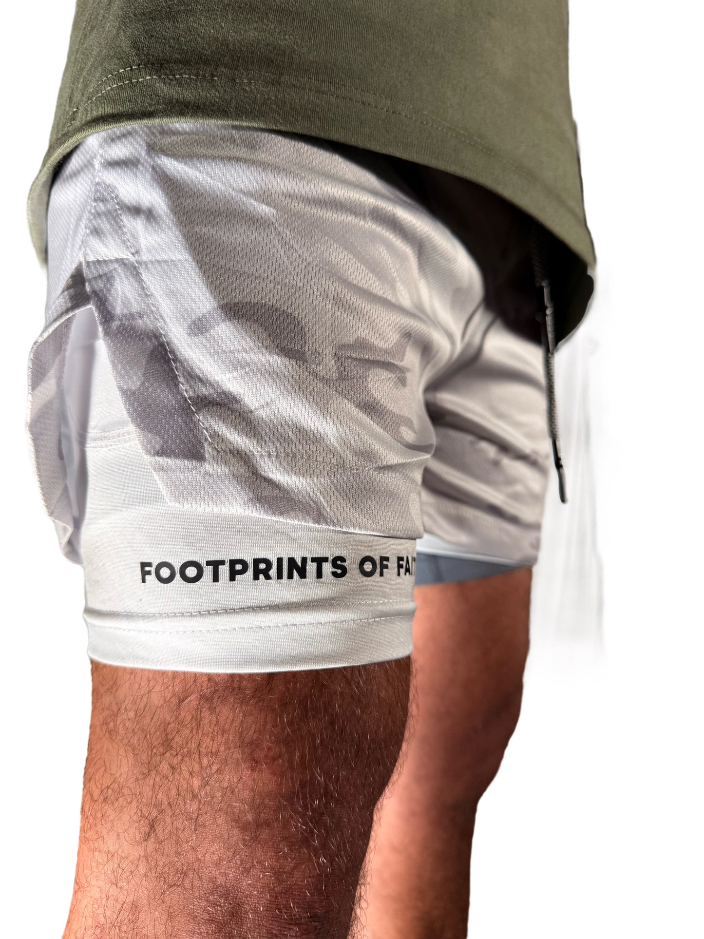 COMPRESSION SHORTS - WHITE CAMO