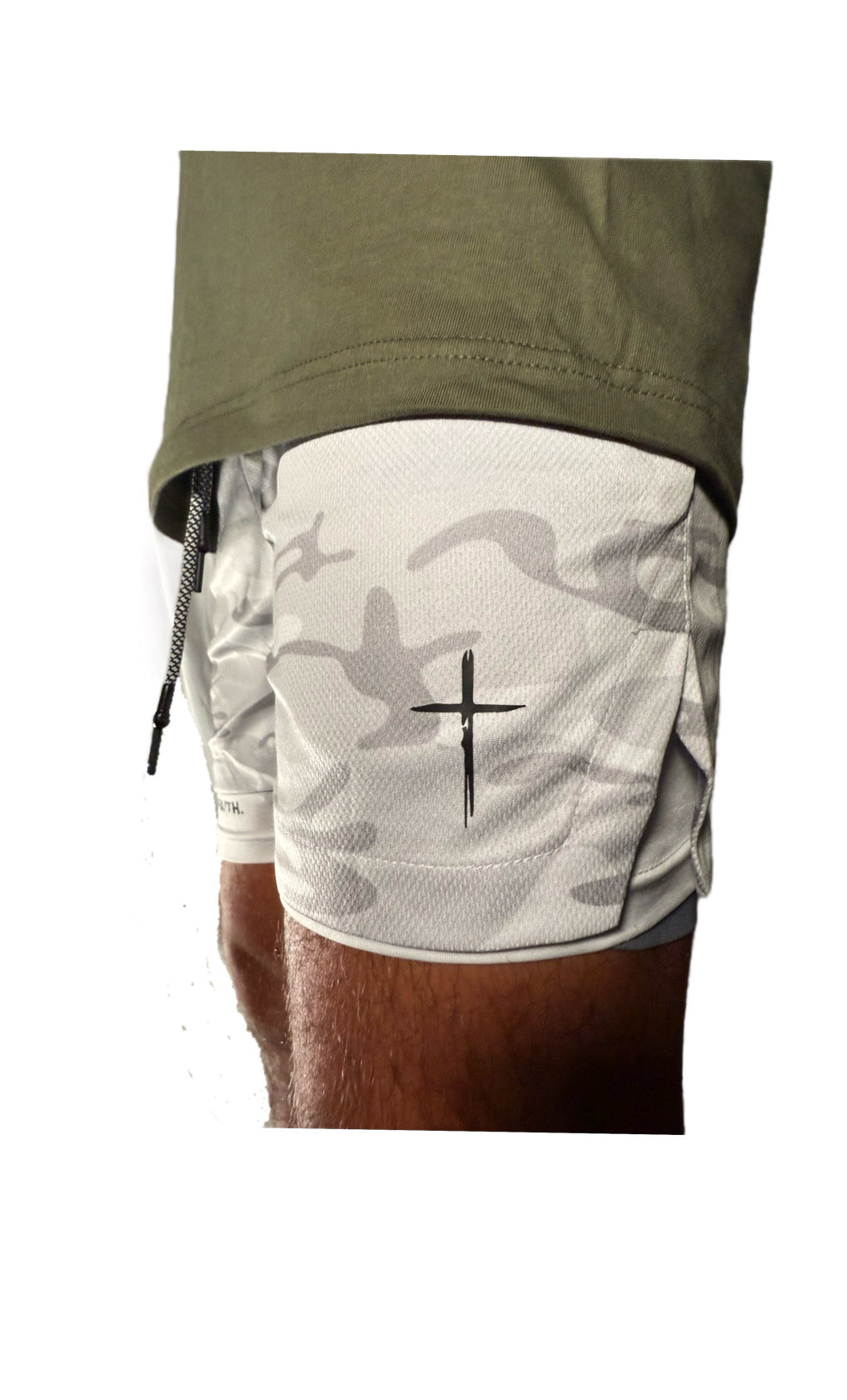 COMPRESSION SHORTS - WHITE CAMO