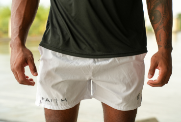 ACTIVEWEAR SHORTS - WHITE